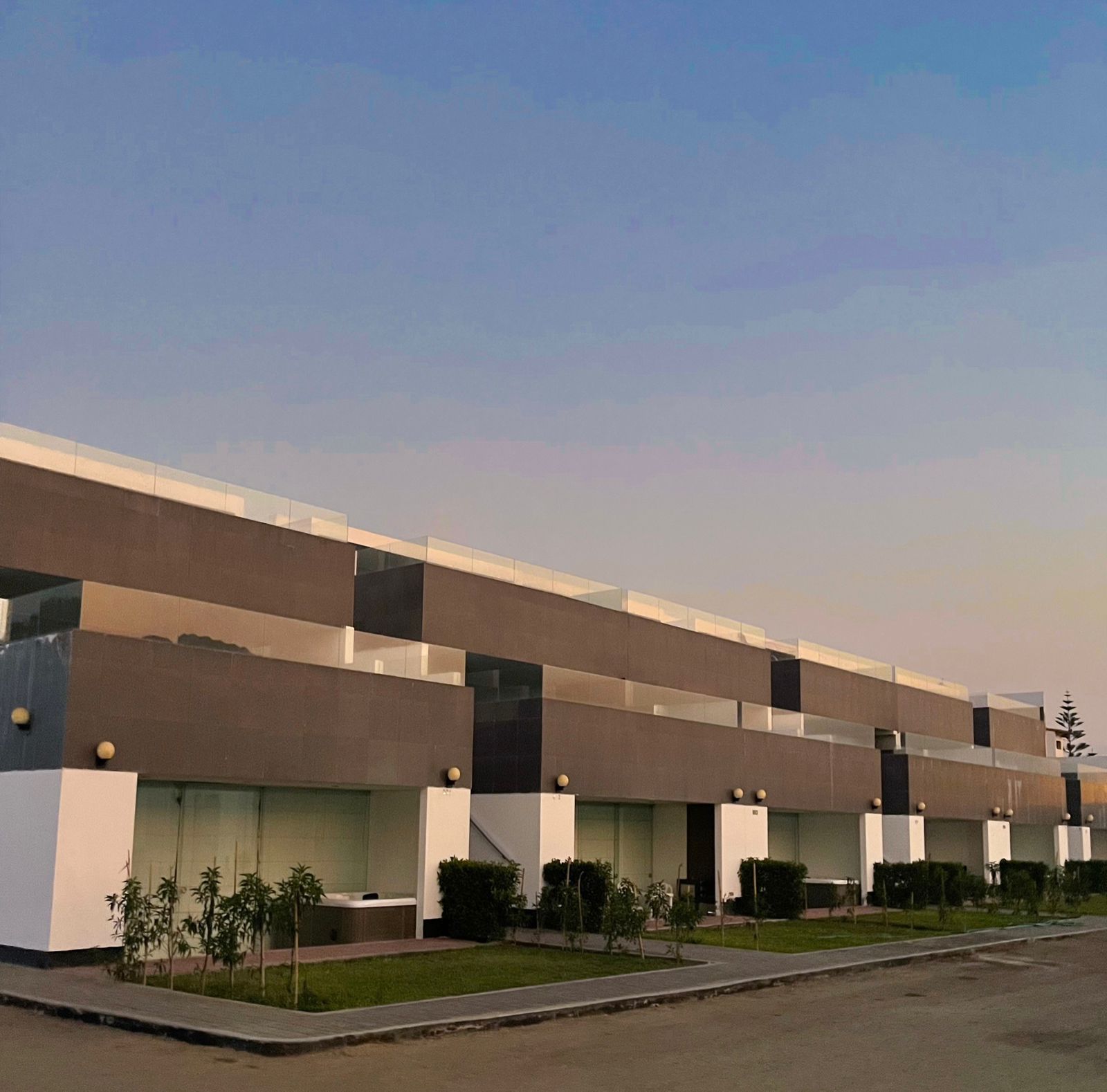 Piscina panorámica y playa exclusiva