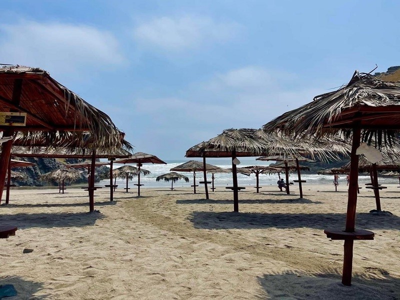 Playa de Asia — vista 2 frente al mar en Chocalla